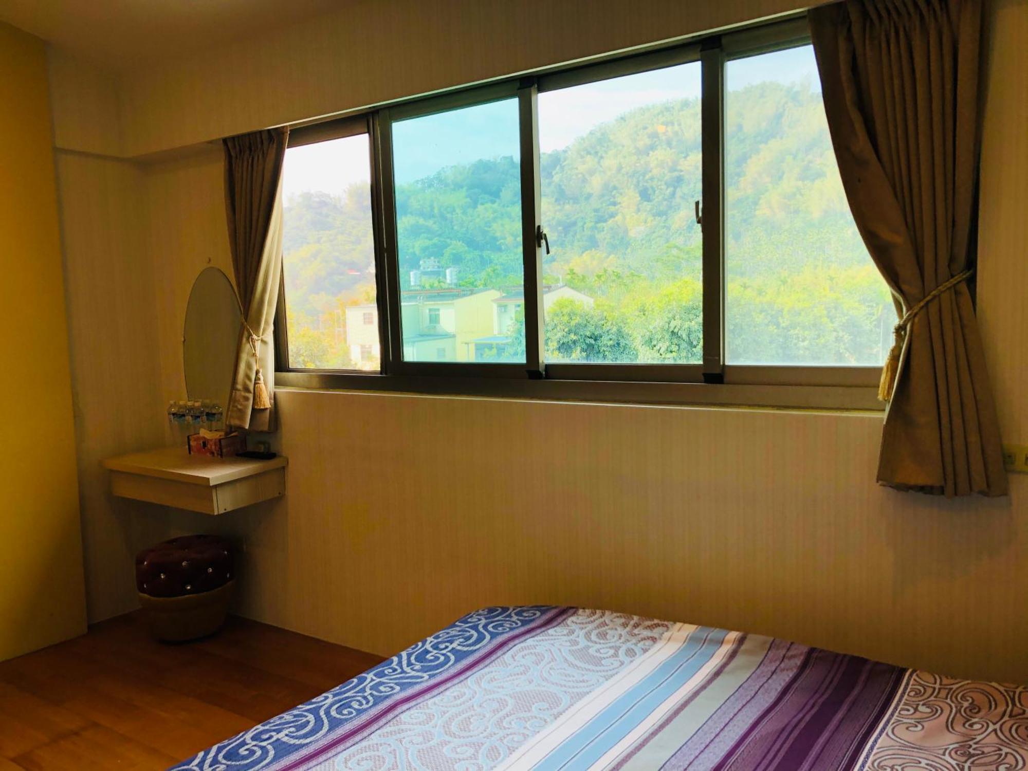 Chong Er Ya She Homestay 集集鎮 部屋 写真